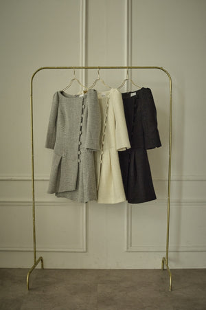 9/8 19時予約開始<br>Sculpted Asymmetric Mini one piece <br> -Off white-
