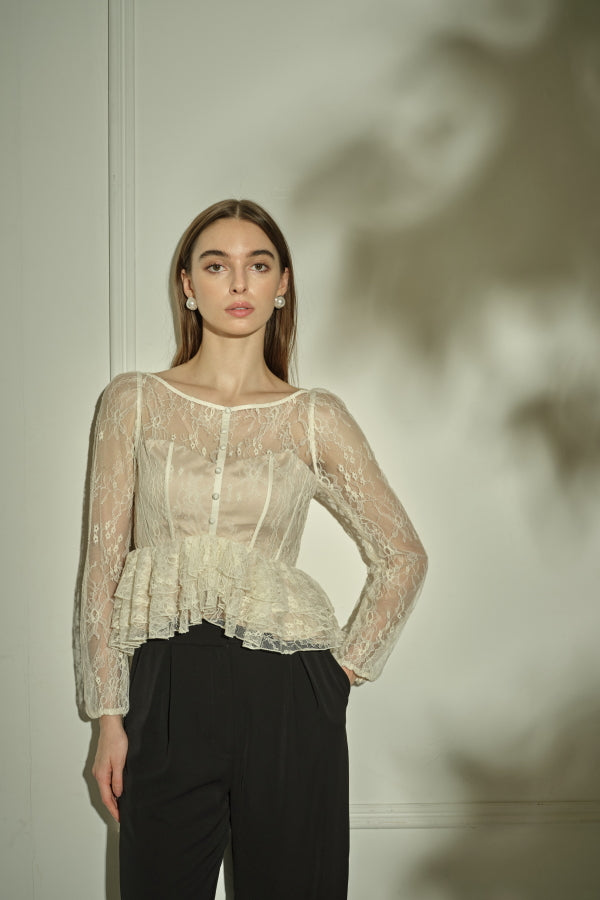 9/8 19時予約開始<br>Sheer Lace Peplum Top <br> -Off white-
