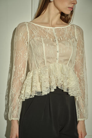 9/8 19時予約開始<br>Sheer Lace Peplum Top <br> -Off white-