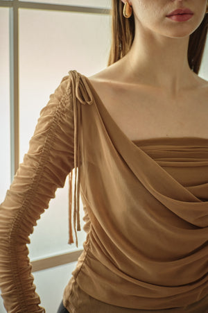 9/8 19時予約開始<br>Ribbon Shoulder Draped Top <br> -Mocha-