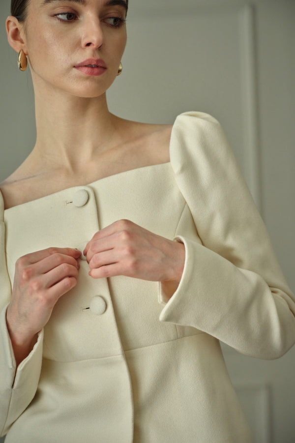 9/8 19時予約開始<br>Square Peplum Minimal Jacket <br> -Off white-