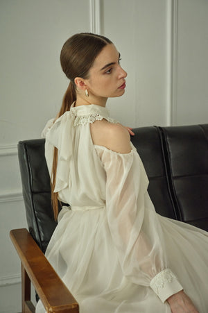 9/8 19時予約開始<br>Open Shoulder Lace Dress <br> -Off white-
