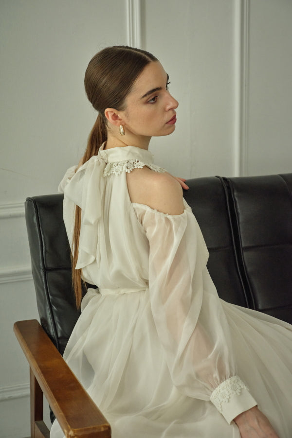9/8 19時予約開始<br>Open Shoulder Lace Dress <br> -Off white-