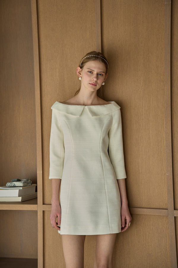 Off-Shoulder Collar Mini One Piece <br> -Off white-