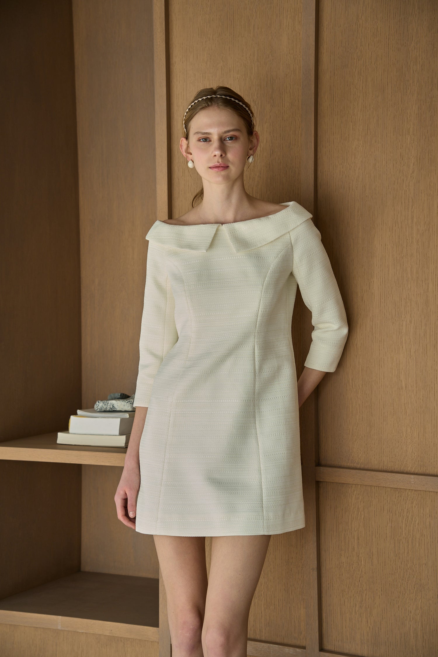 Off-Shoulder Collar Mini One Piece <br> -Off white-