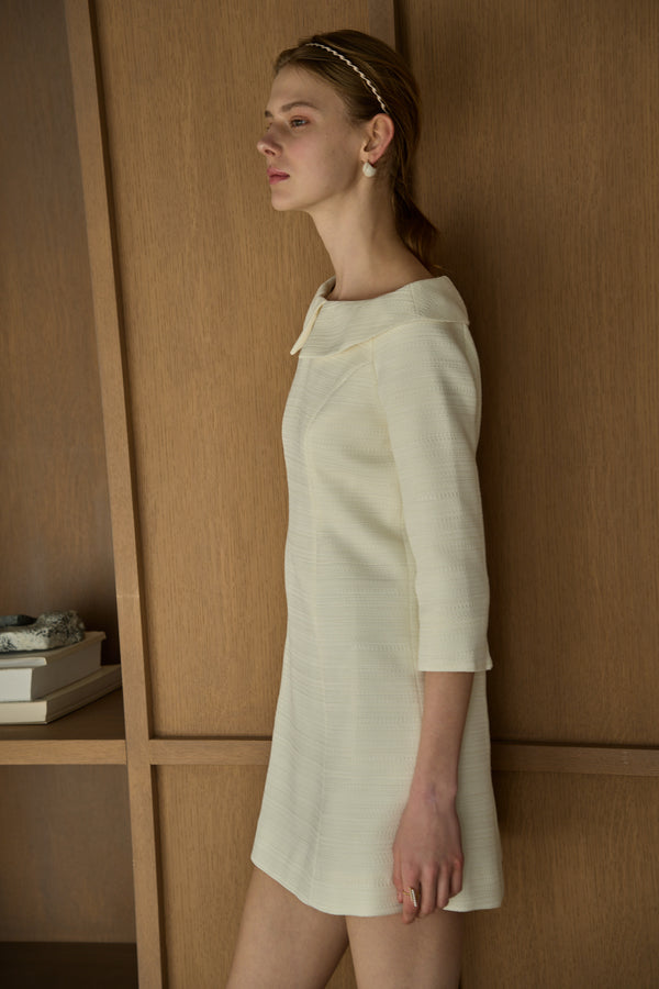 Off-Shoulder Collar Mini One Piece <br> -Off white-