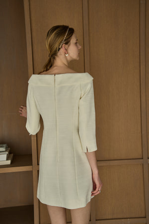 Off-Shoulder Collar Mini One Piece <br> -Off white-