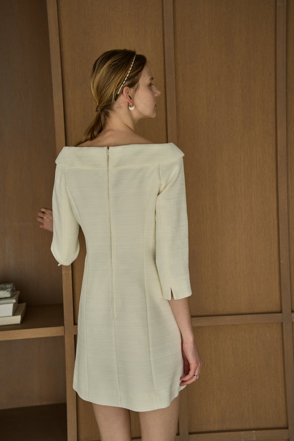 Off-Shoulder Collar Mini One Piece <br> -Off white-