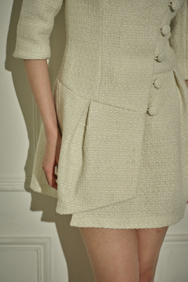 9/8 19時予約開始<br>Sculpted Asymmetric Mini one piece <br> -Off white-