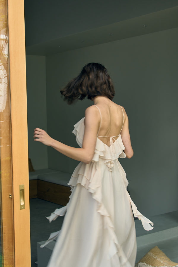 ERADIE ラッフルシフォンワンピース アイボリー Raffle Shifon one-piece -Ivory- – ERADIE