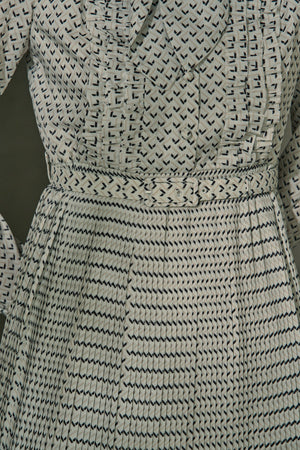 Classic Pleated One-piece  <br> -Ｗhite-