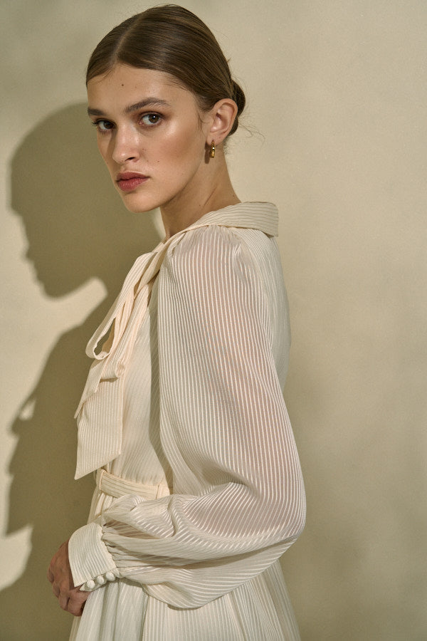 Asymmetrical Tie Satin Dress  <br> -Off white-