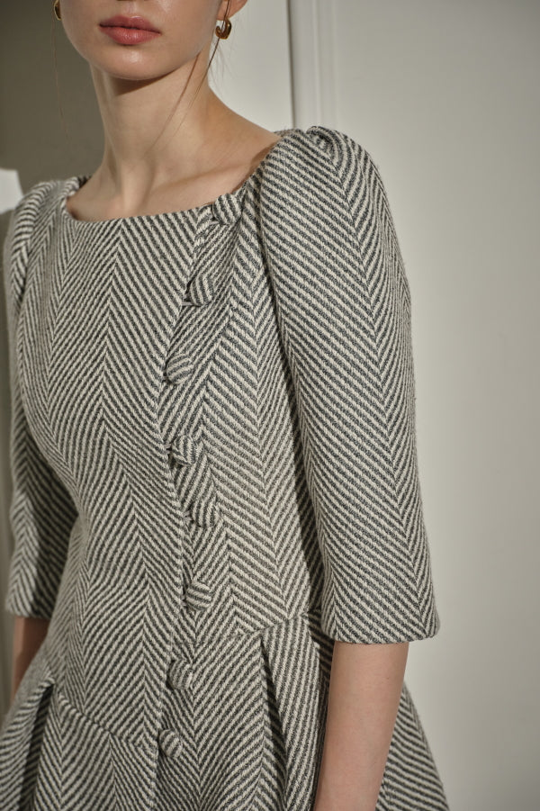 9/8 19時予約開始<br>Sculpted Asymmetric Mini one piece <br> -Gray-