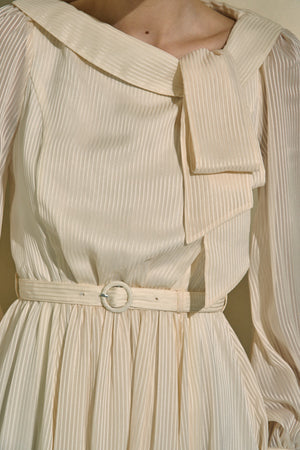 Asymmetrical Tie Satin Dress  <br> -Off white-