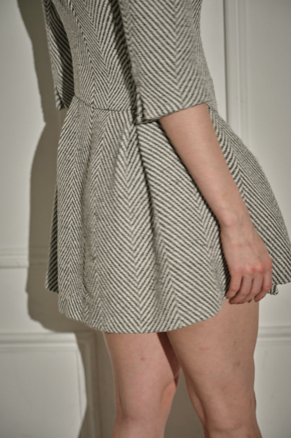 9/8 19時予約開始<br>Sculpted Asymmetric Mini one piece <br> -Gray-