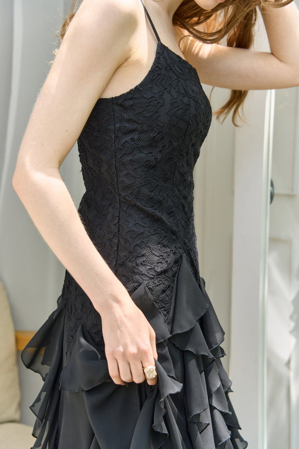 Ruffle Flow Dress <br> -Black-