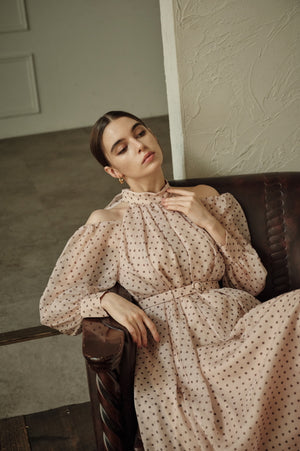 9月8日19時予約開始　Open Shoulder Dot Dress <br> -Mauve DOT-