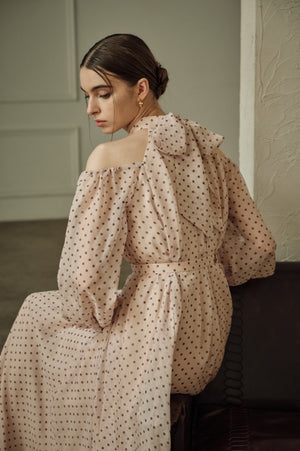 9月8日19時予約開始　Open Shoulder Dot Dress <br> -Mauve DOT-