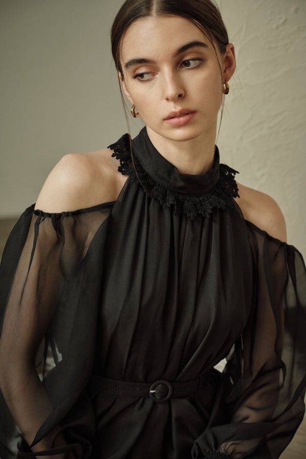 9/8 19時予約開始<br>Open Shoulder Lace Dress <br> -Black-