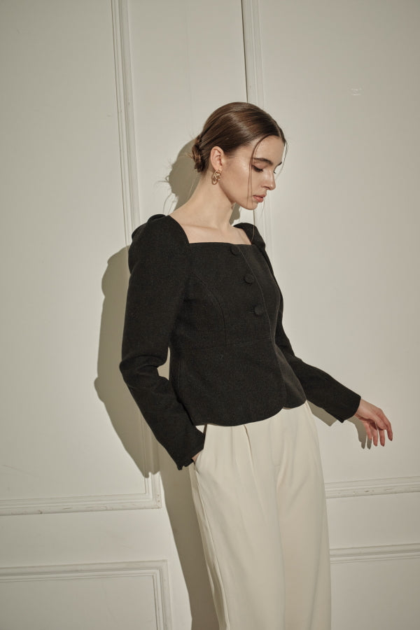 9/8 19時予約開始<br>Square Peplum Minimal Jacket <br> -Black-