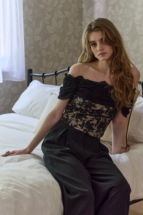 Lace Off-Shoulder Top <br> -Black-