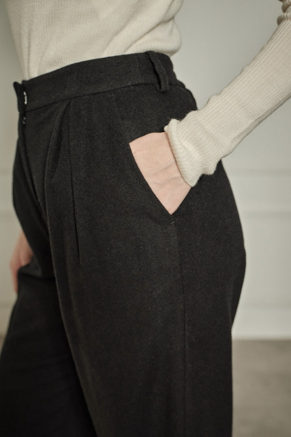 9/8 19時予約開始<br>Wool Blend Semi-Wide Pants <br> -Black / 2size-