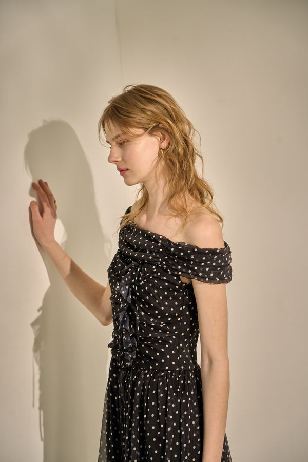 Asymmetric Off-Shoulder Drape One Piece <br> -Black×wht dot-