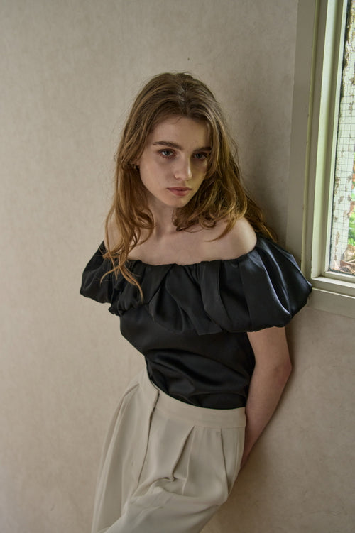 Satin Cape Top <br> -Black-