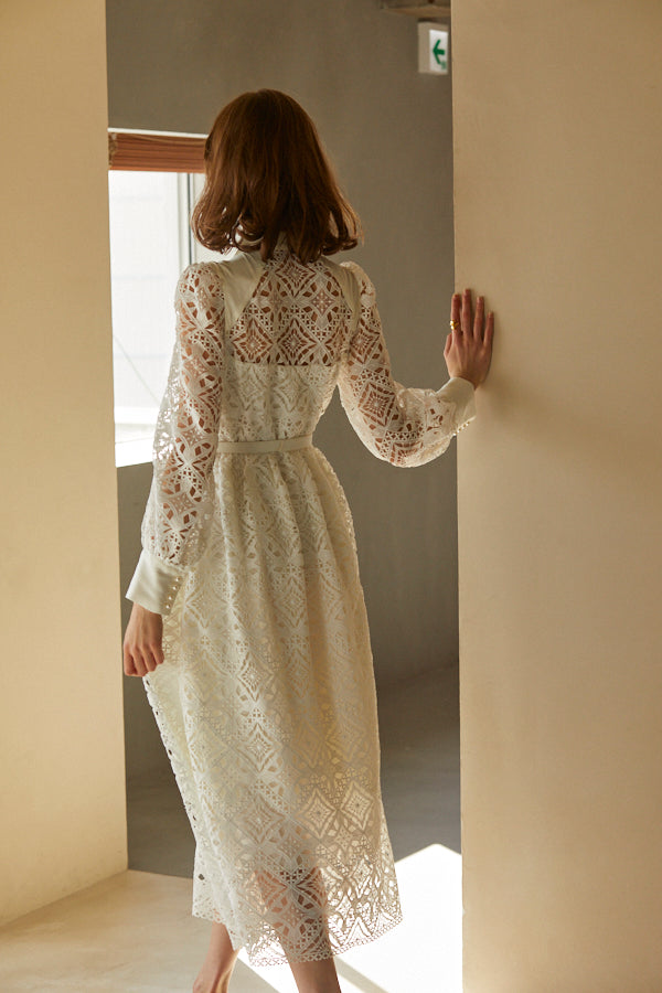Chemical lace satin shirt dress -White- – ERADIE