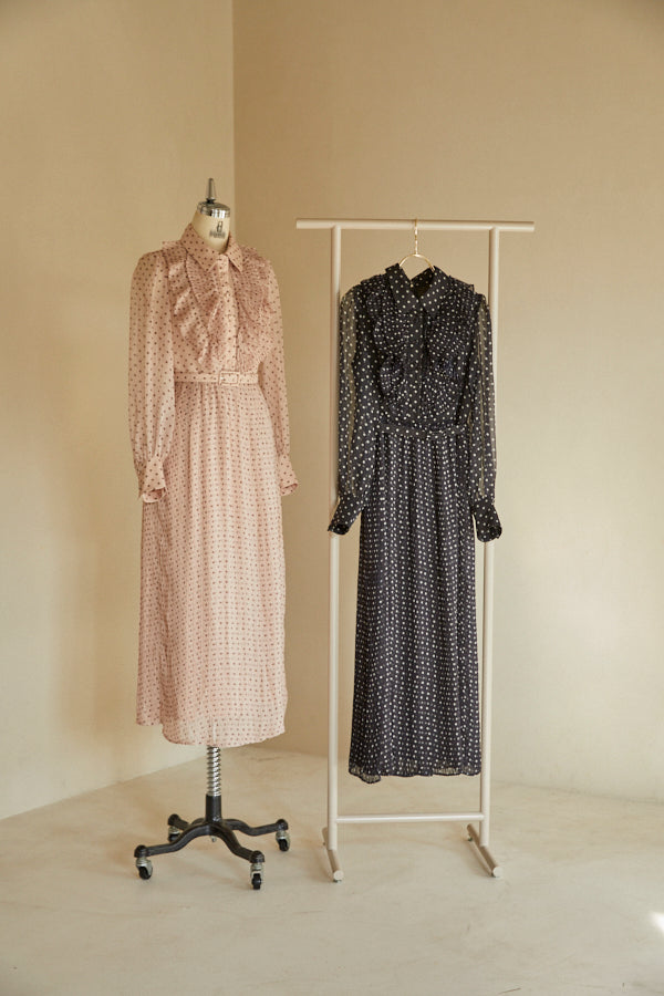 Chiffon dot pleated dress -Black×wht dot- – ERADIE