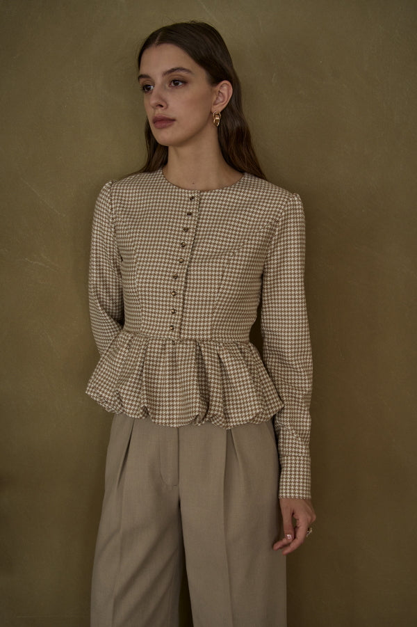 Bloom Pepulum Top <br> -Beige.check-