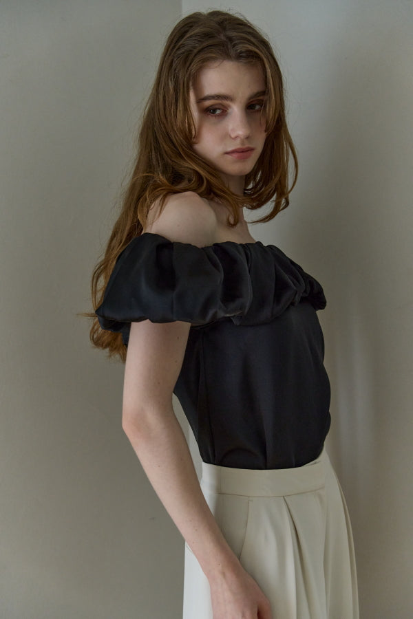Satin Cape Top <br> -Black-