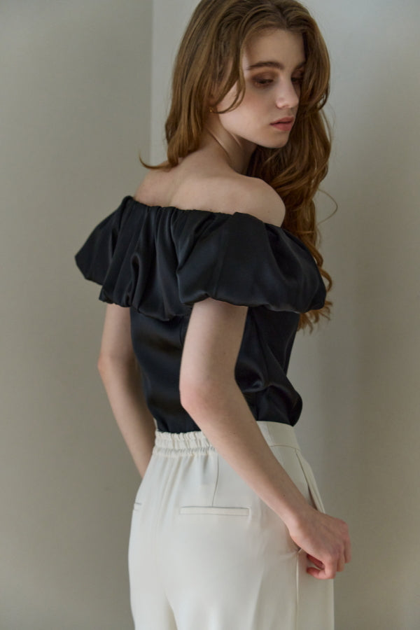 Satin Cape Top <br> -Black-