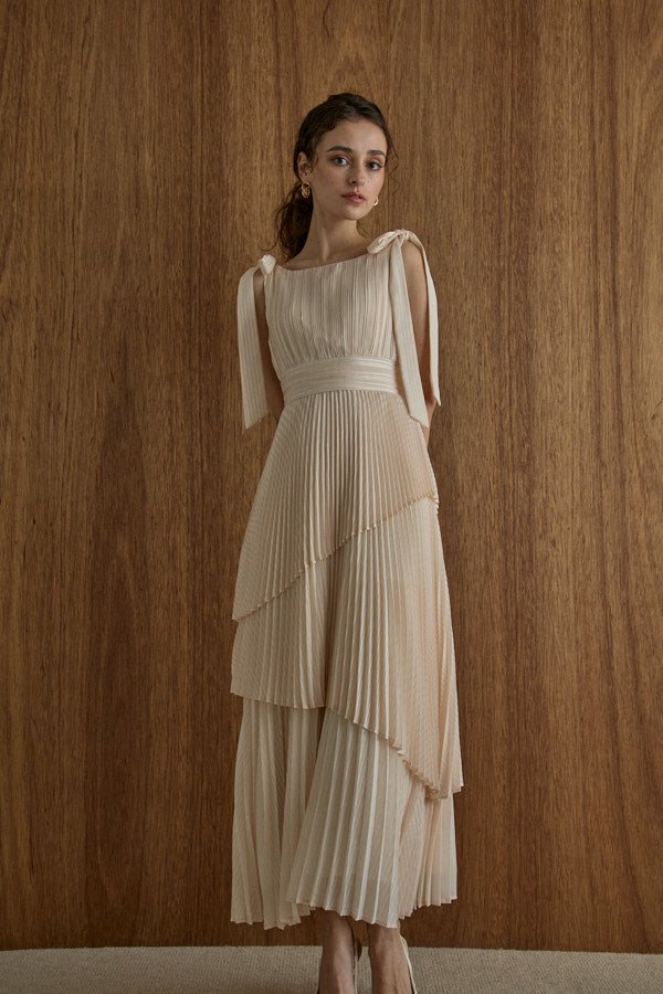 エラディエ　アイボリー プリーツ パーティードレス Pleated tiered dress -Ivory- – ERADIE