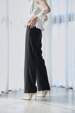 Center tack press straight pants <br> -Black-