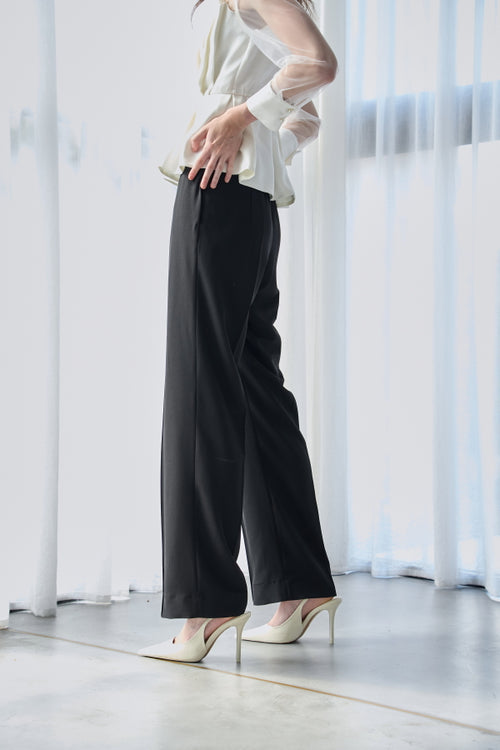 Center tack press straight pants <br> -Black-