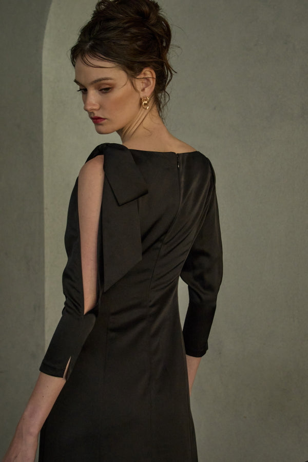 Shoulder Ribbon Satin Drape one piece -Black- – ERADIE