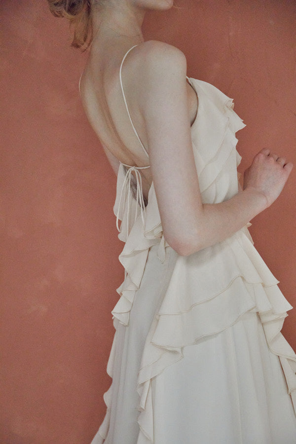 Raffle Shifon one-piece -Ivory- – ERADIE