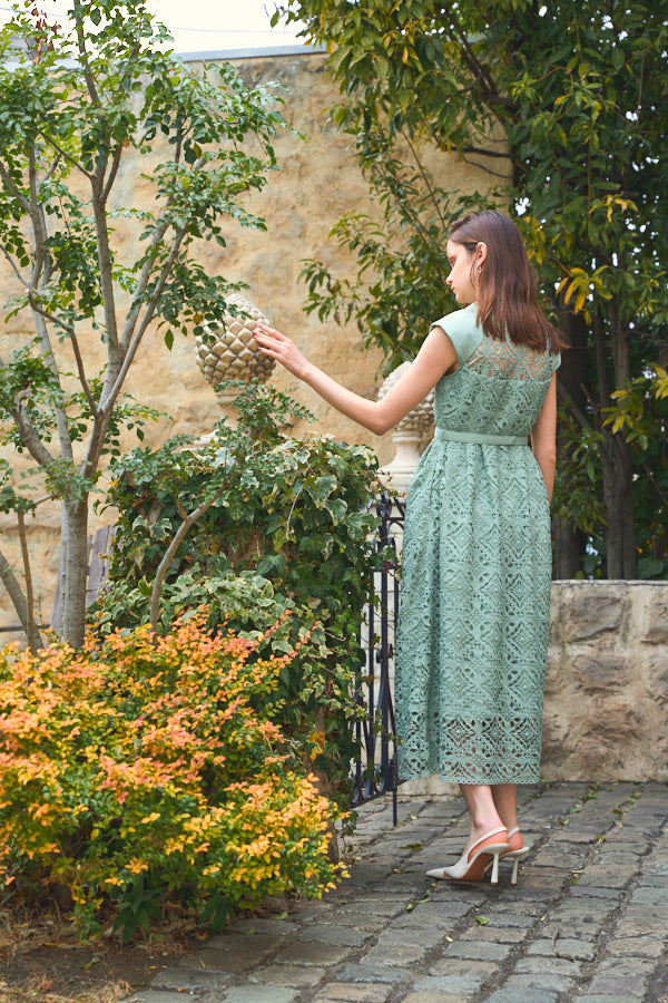 ERADIE エラディエフレンチケミカルレースシャツドレス白