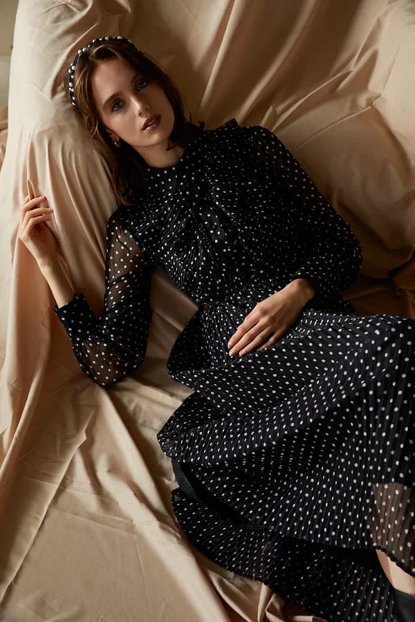 Chiffon dot pleated dress -Black×wht dot- – ERADIE